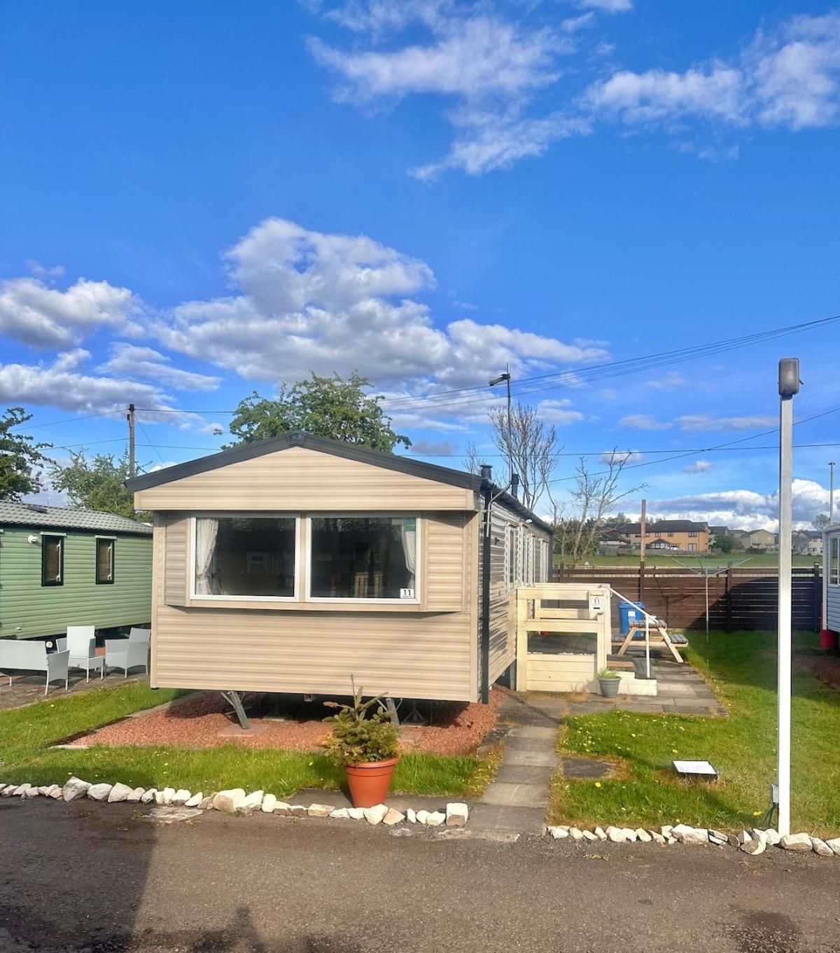 Two Bedroom Willerby Parkhome In Uddingston, Glasgow Экстерьер фото